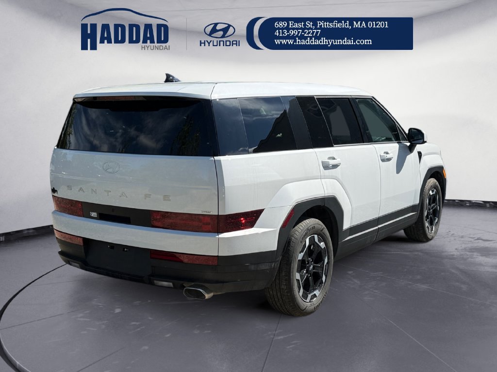 Used 2025 Hyundai Santa Fe SE AWD/4WD image 5