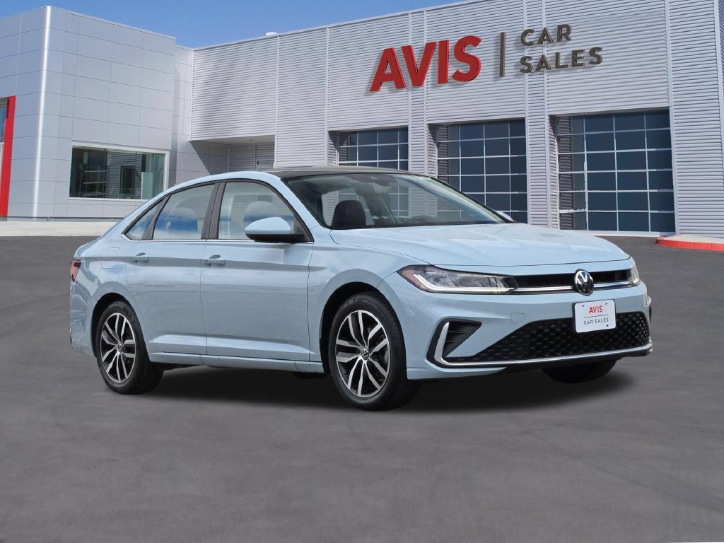 Used 2026 Volkswagen Jetta SE FWD image 3