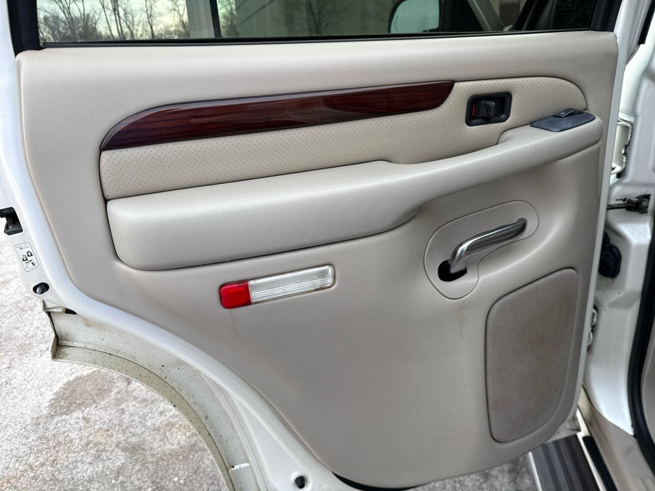 Used 2003 Cadillac Escalade AWD w/ Marketing Vehicle Package image 18