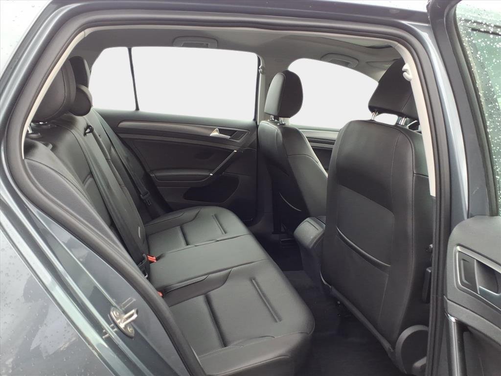 Used 2020 Volkswagen Golf 4-Door image 16