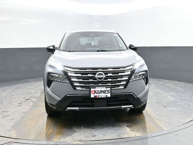 Used 2024 Nissan Rogue Platinum w/ Platinum Premium Package image 2