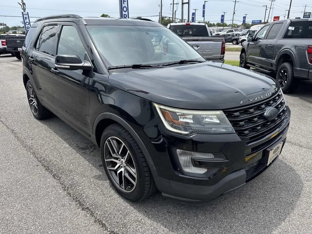 Used 2016 Ford Explorer Sport AWD/4WD image 3