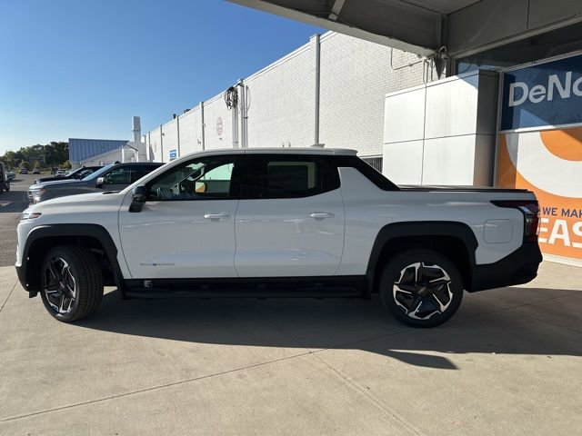 New 2026 Chevrolet Silverado EV LT image 12
