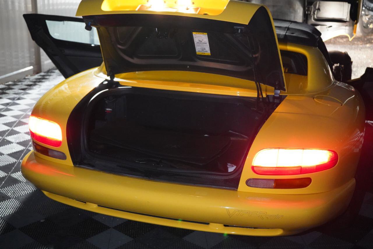 Used 1994 Dodge Viper RT/10 image 82