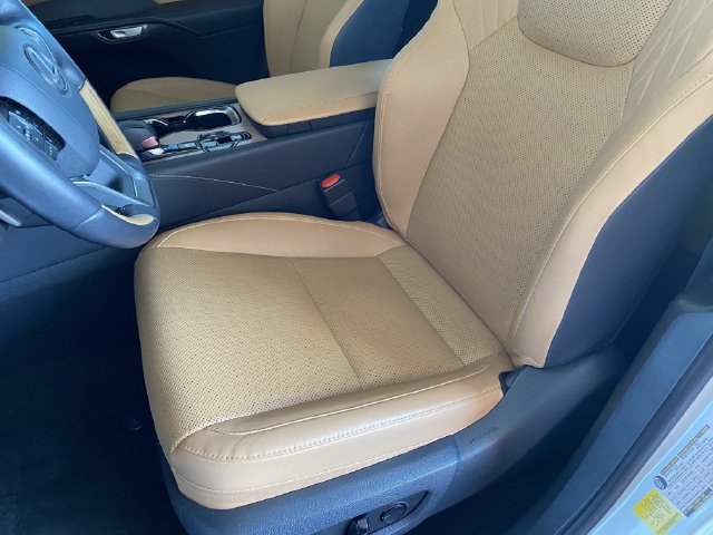 Used 2025 Lexus RX 350 Premium w/ Accessory Package FWD image 17