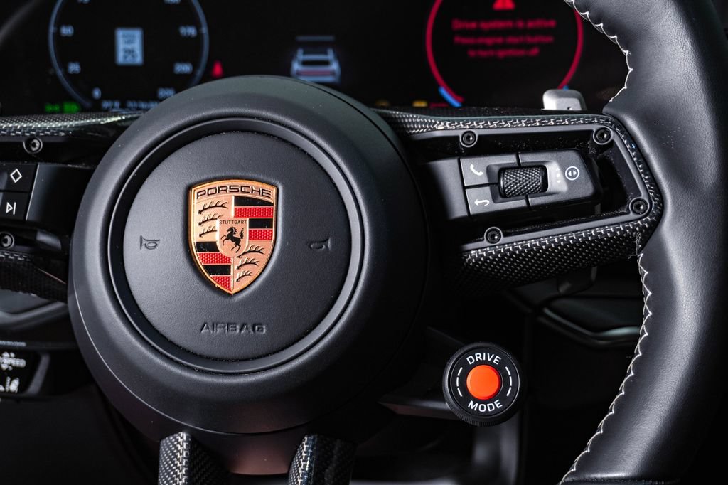 Certified 2025 Porsche Cayenne Turbo GT AWD/4WD image 19