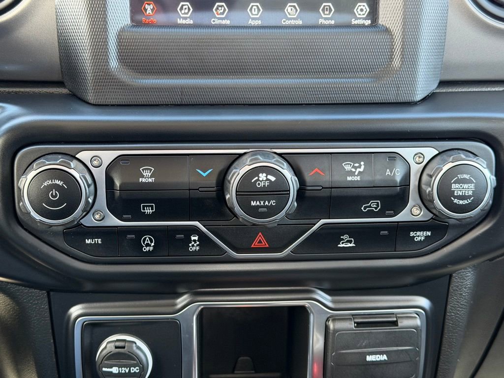 Used 2022 Jeep Wrangler Sport image 13