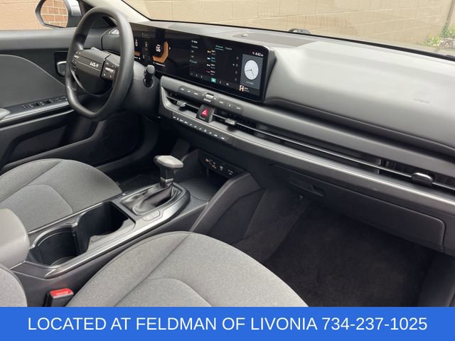 Used 2025 Kia K4 FWD image 27