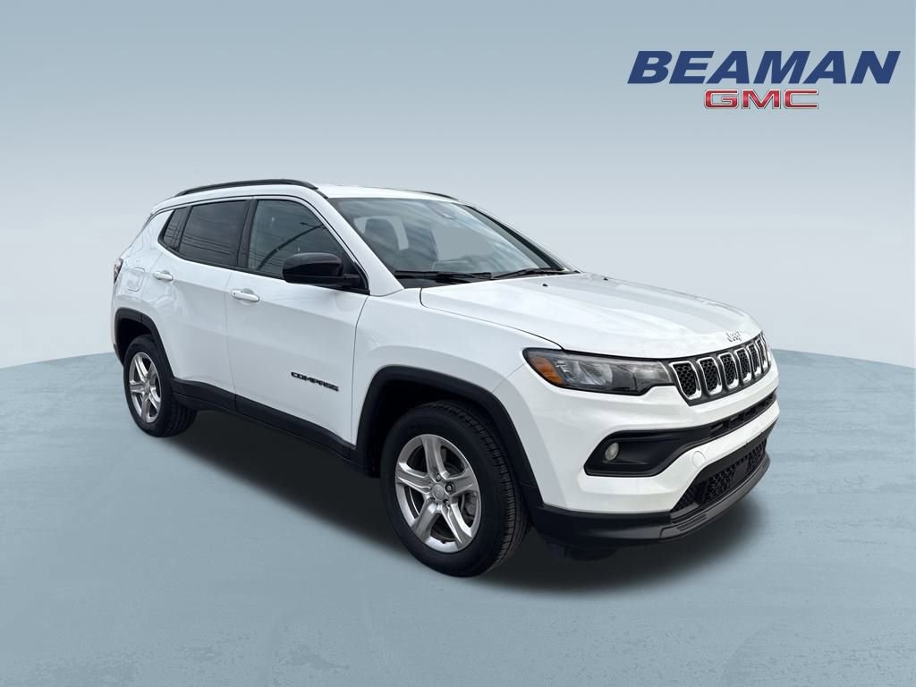 Used 2024 Jeep Compass Latitude image 1