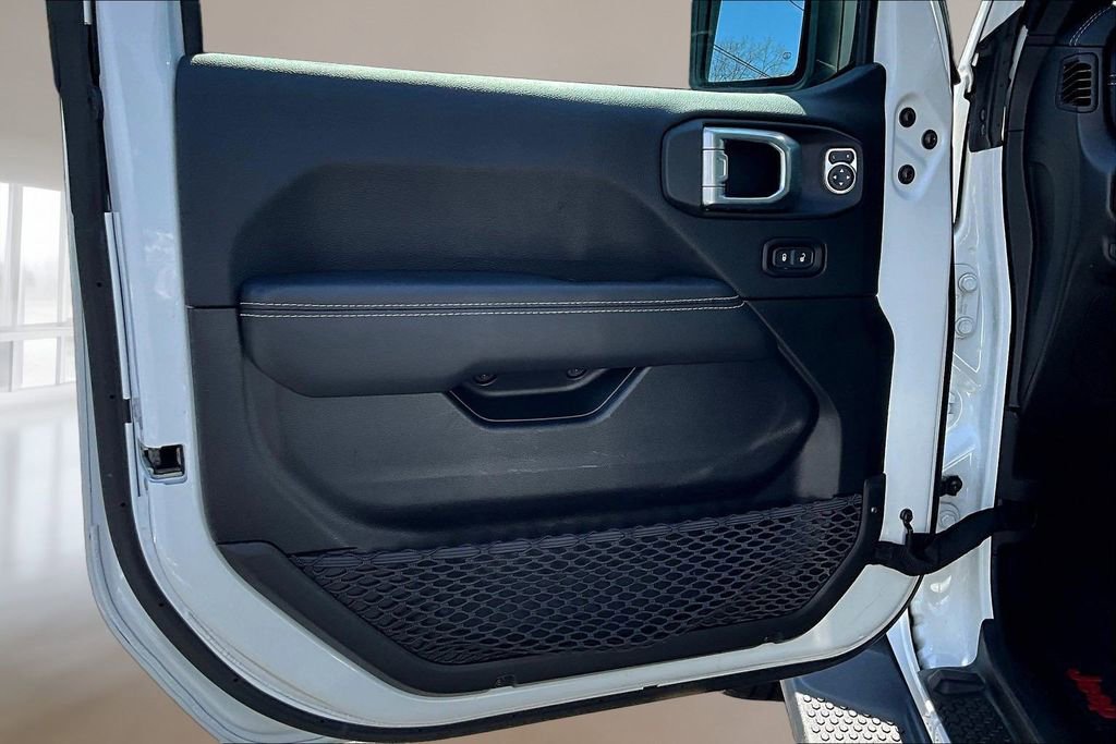 Used 2023 Jeep Wrangler Unlimited Sahara w/ Cold Weather Group image 19