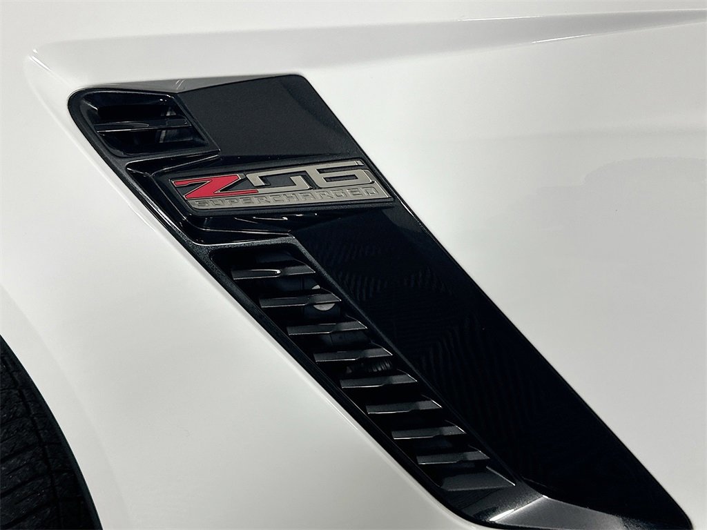 Used 2015 Chevrolet Corvette Z06 image 28