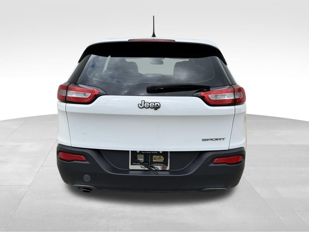 Used 2014 Jeep Cherokee Sport image 6