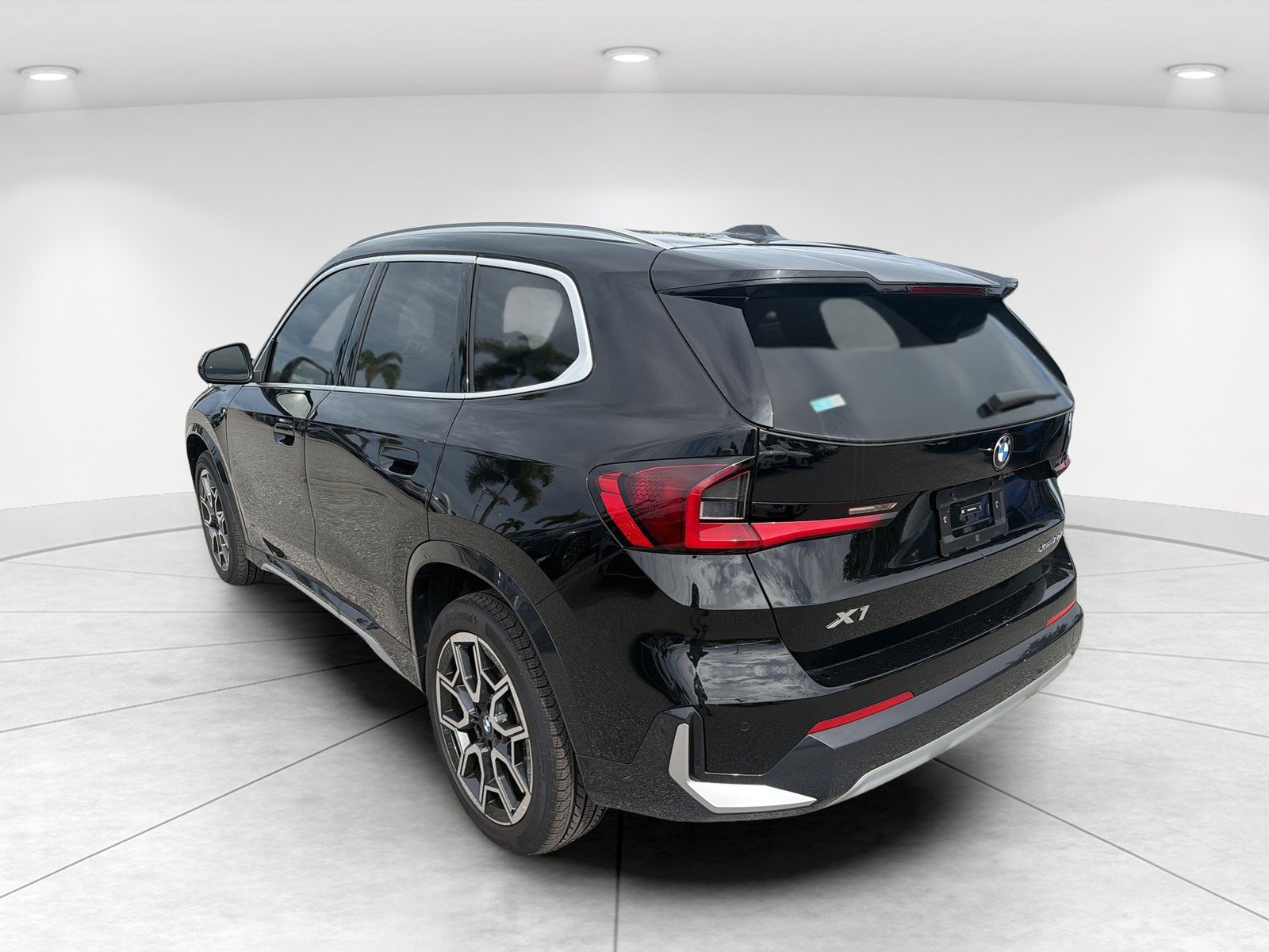 New 2026 BMW X1 xDrive28i w/ Convenience Package AWD/4WD image 6