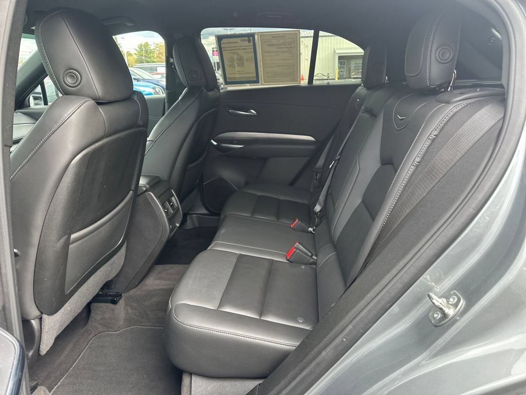 Used 2024 Cadillac XT4 Premium Luxury AWD/4WD image 17