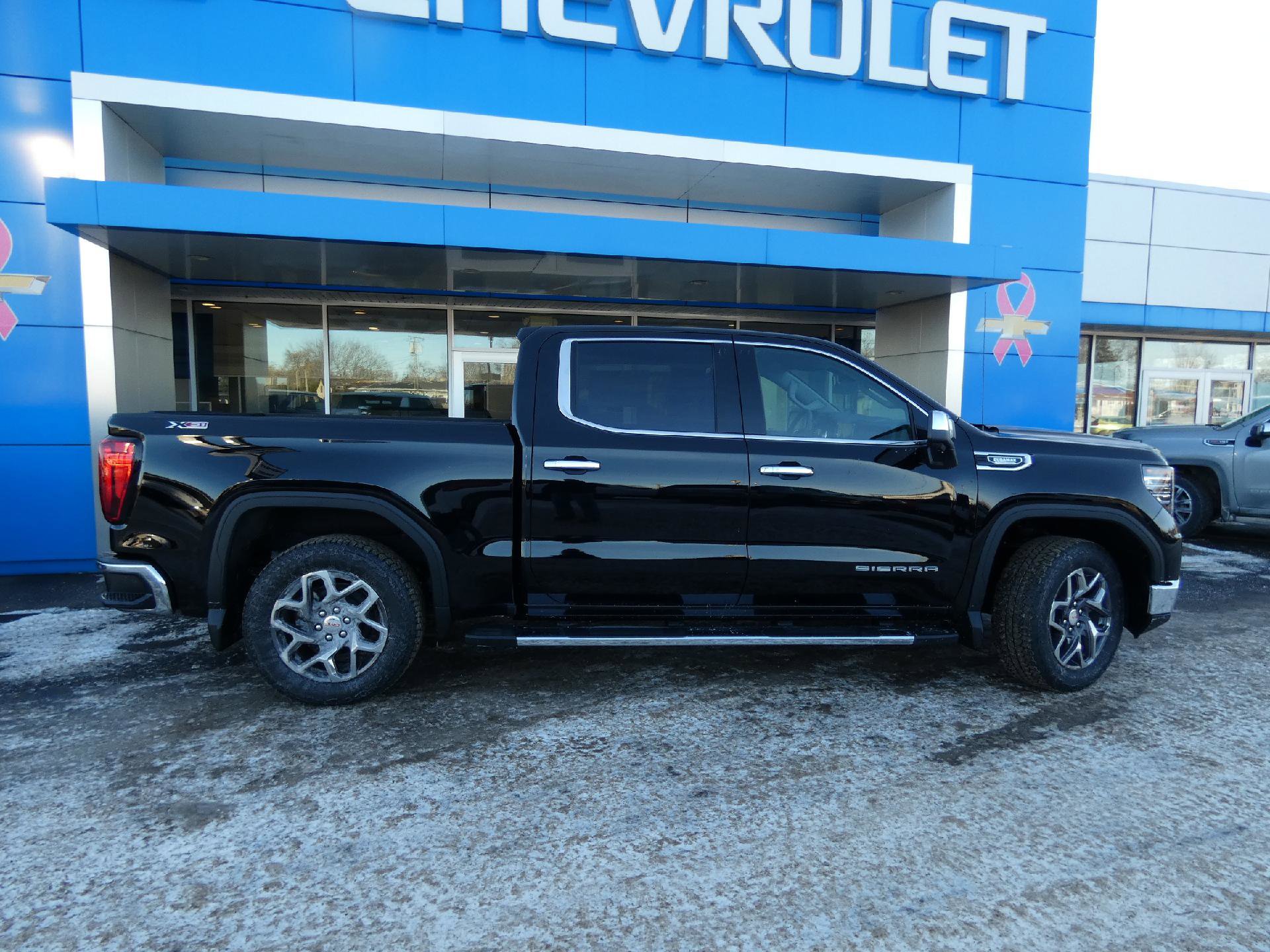 New 2026 GMC Sierra 1500 SLT w/ SLT Premium Plus Package image 2