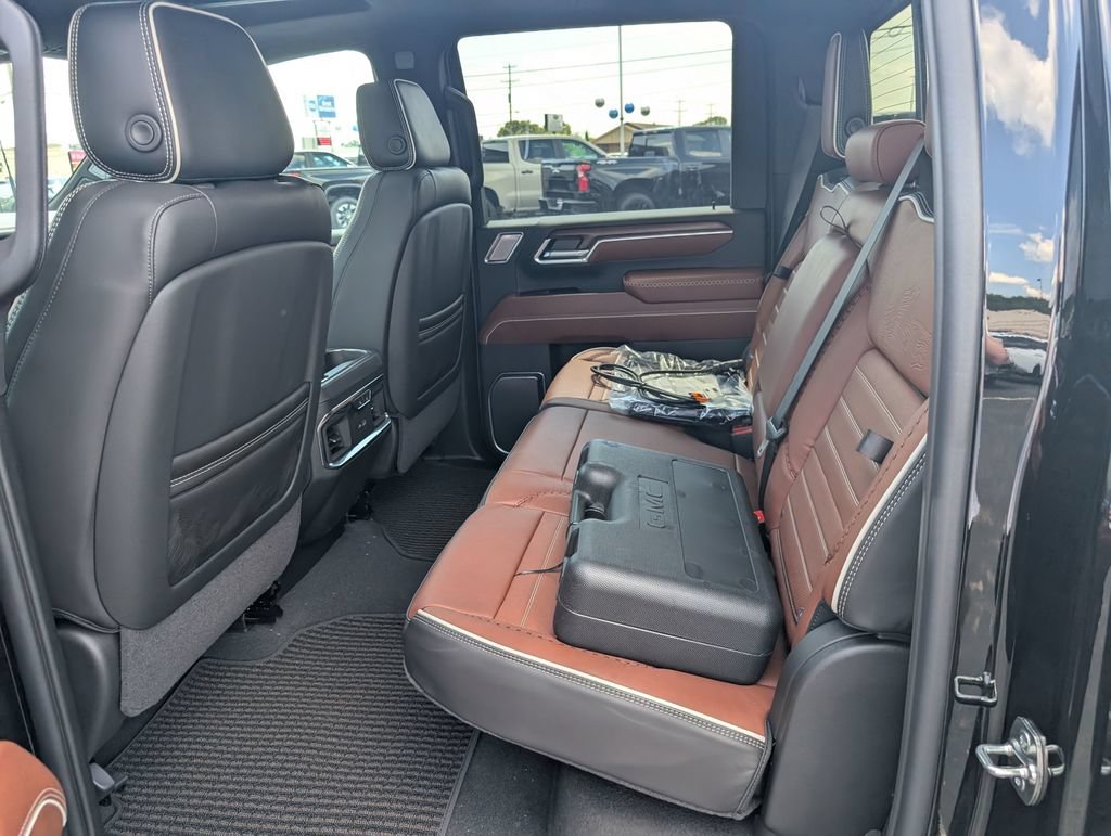 New 2026 GMC Sierra 3500 Denali Ultimate AWD/4WD image 11