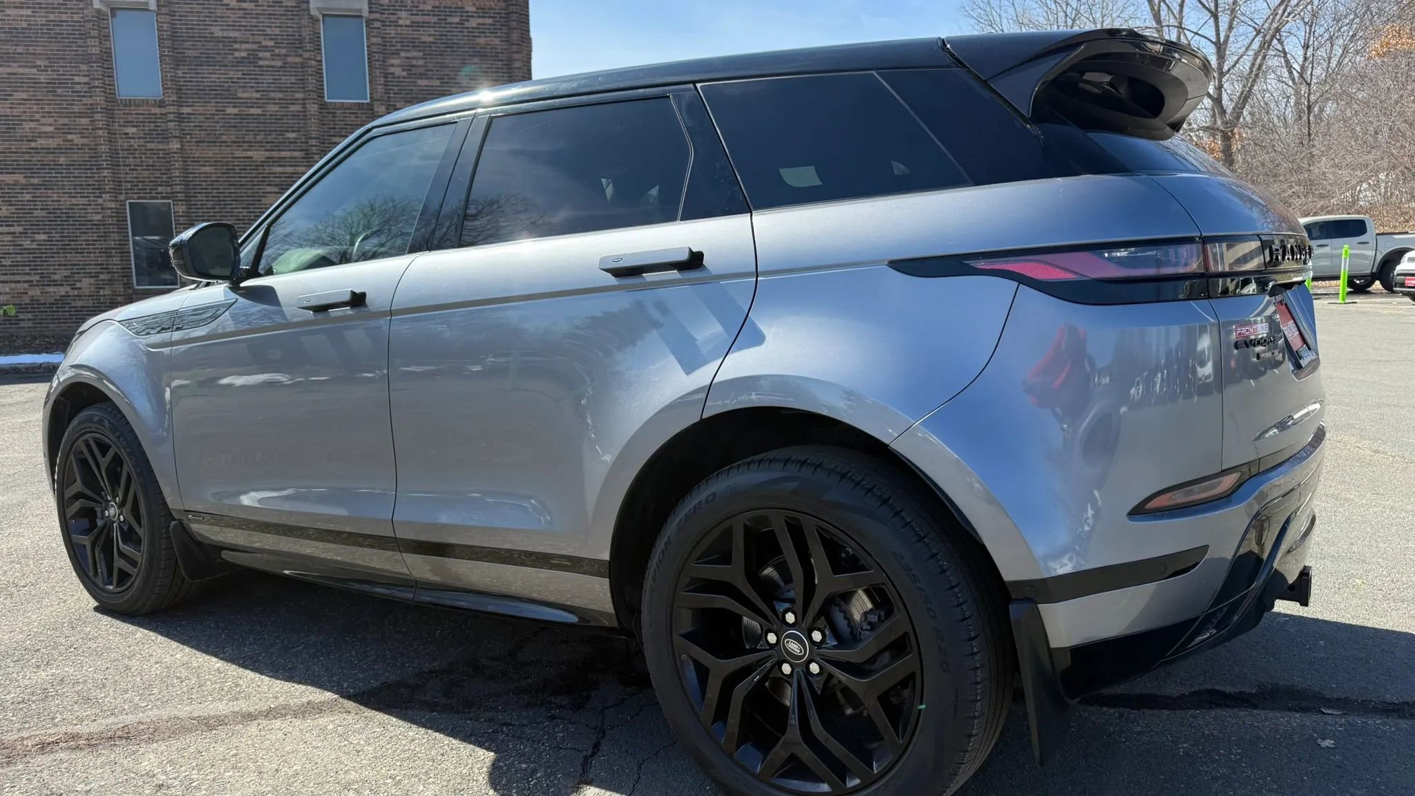 Used 2020 Land Rover Range Rover Evoque R-Dynamic SE image 6