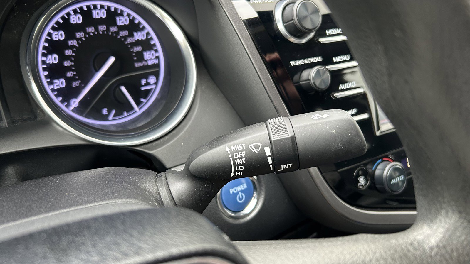 Used 2019 Toyota Camry LE FWD image 24