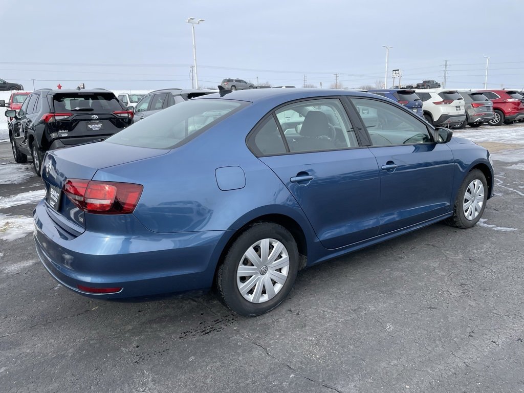 Used 2016 Volkswagen Jetta S image 4