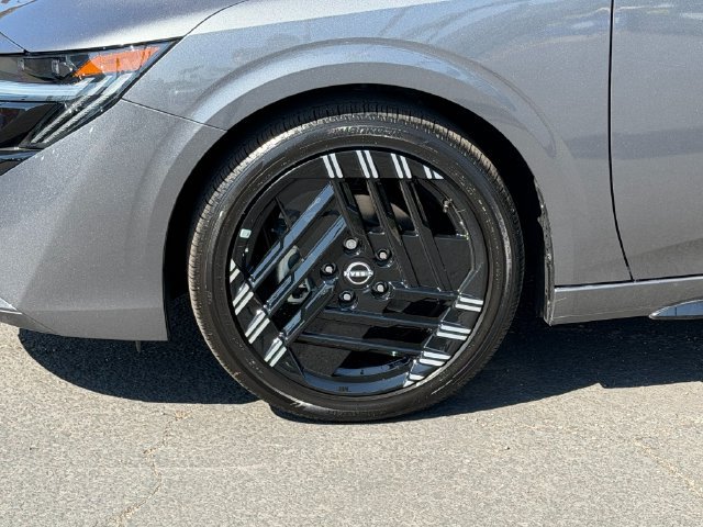 New 2027 Nissan Sentra SR w/ SR Premium Package FWD image 11