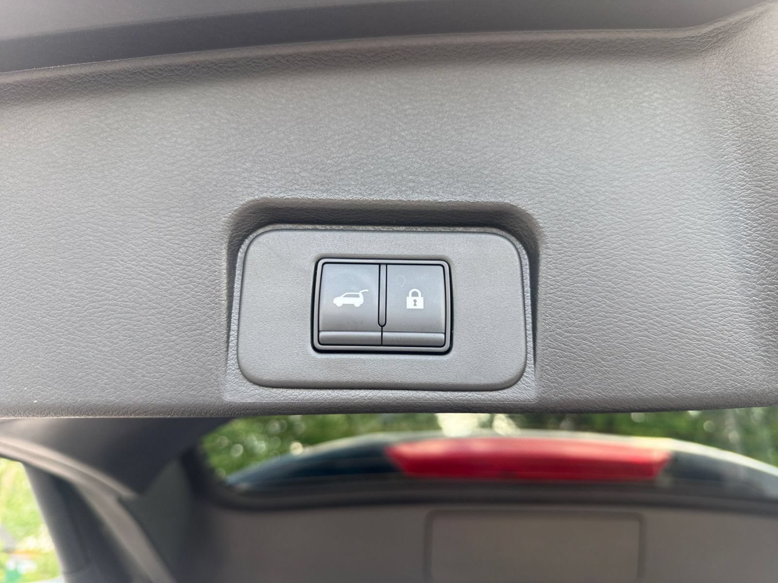 Used 2026 Nissan Rogue SL FWD image 24