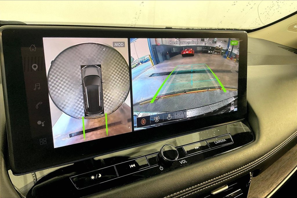Used 2025 Nissan Rogue Platinum w/ Tech Package FWD image 27