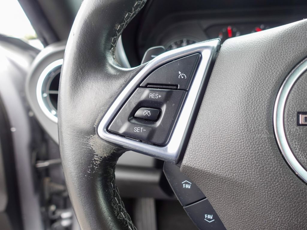 Used 2021 Chevrolet Camaro LT w/ Technology Package RWD image 13