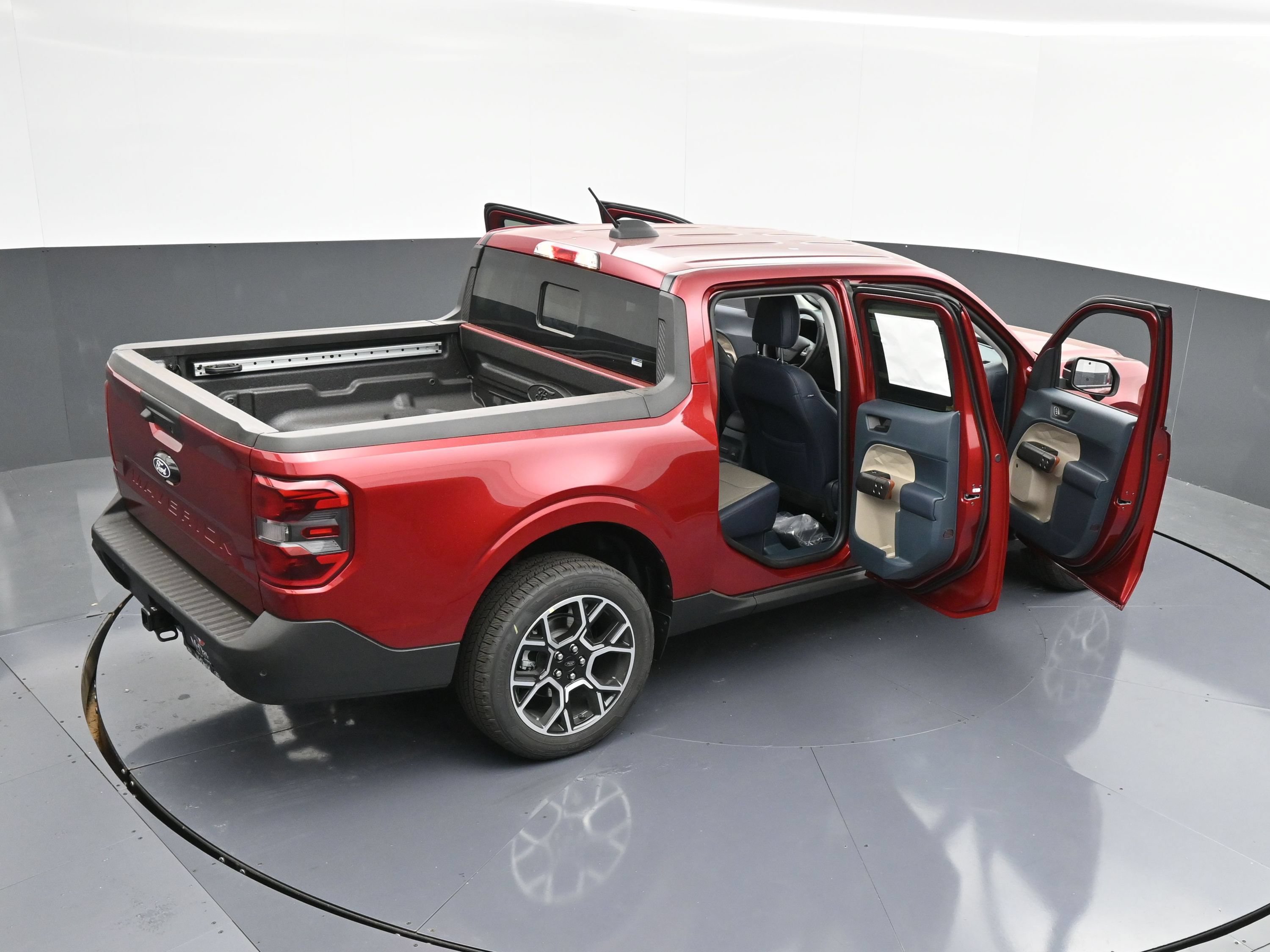 Used 2025 Ford Maverick Lariat AWD/4WD image 31