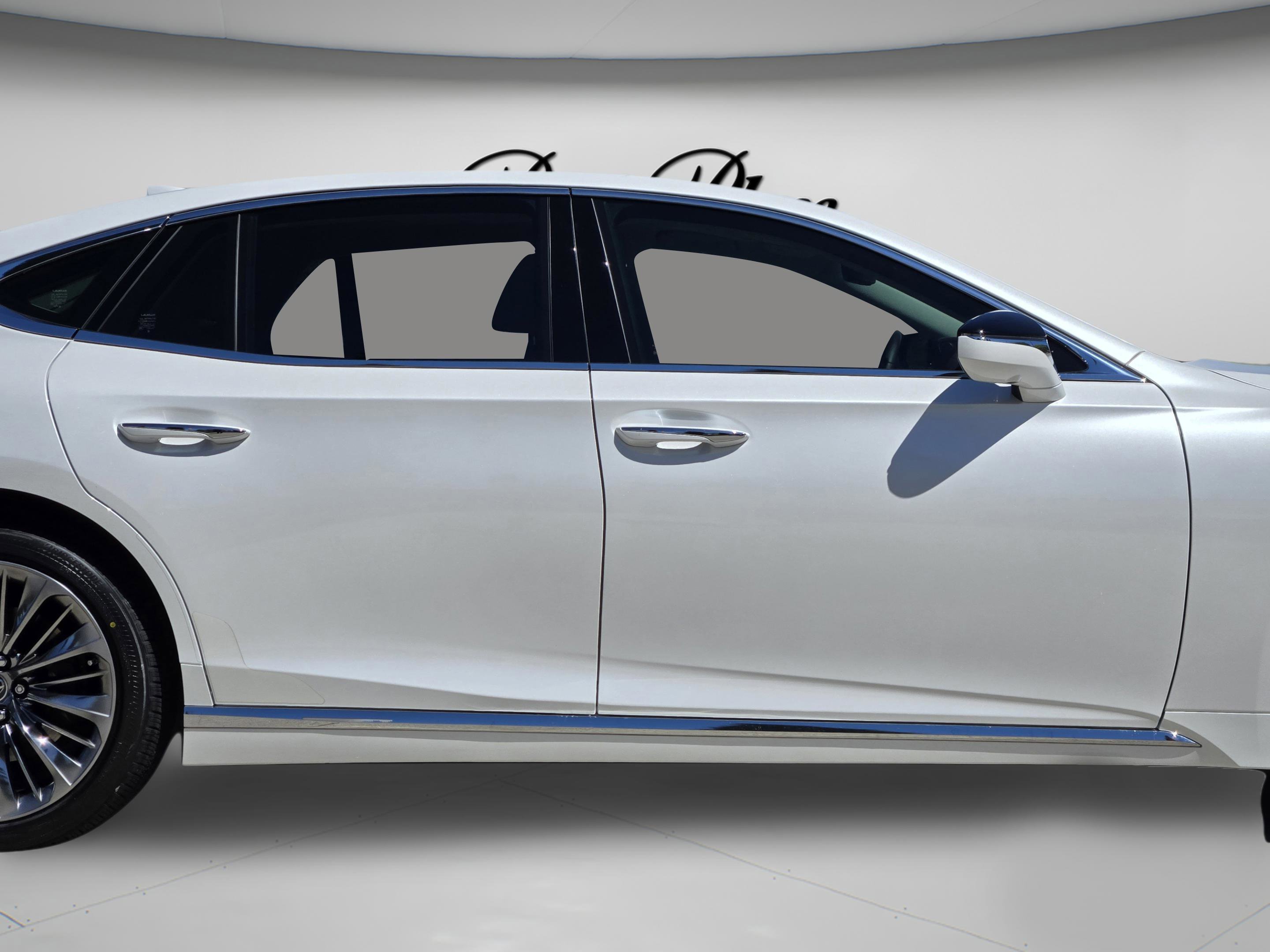 Used 2020 Lexus LS 500 w/ Interior Upgrade Package image 33