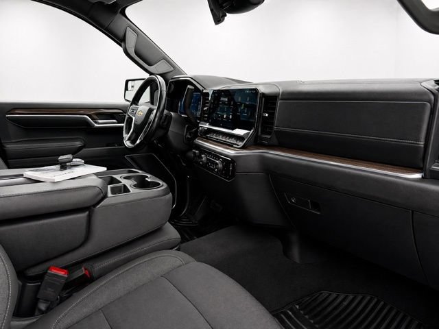Used 2024 Chevrolet Silverado 1500 RST AWD/4WD image 16