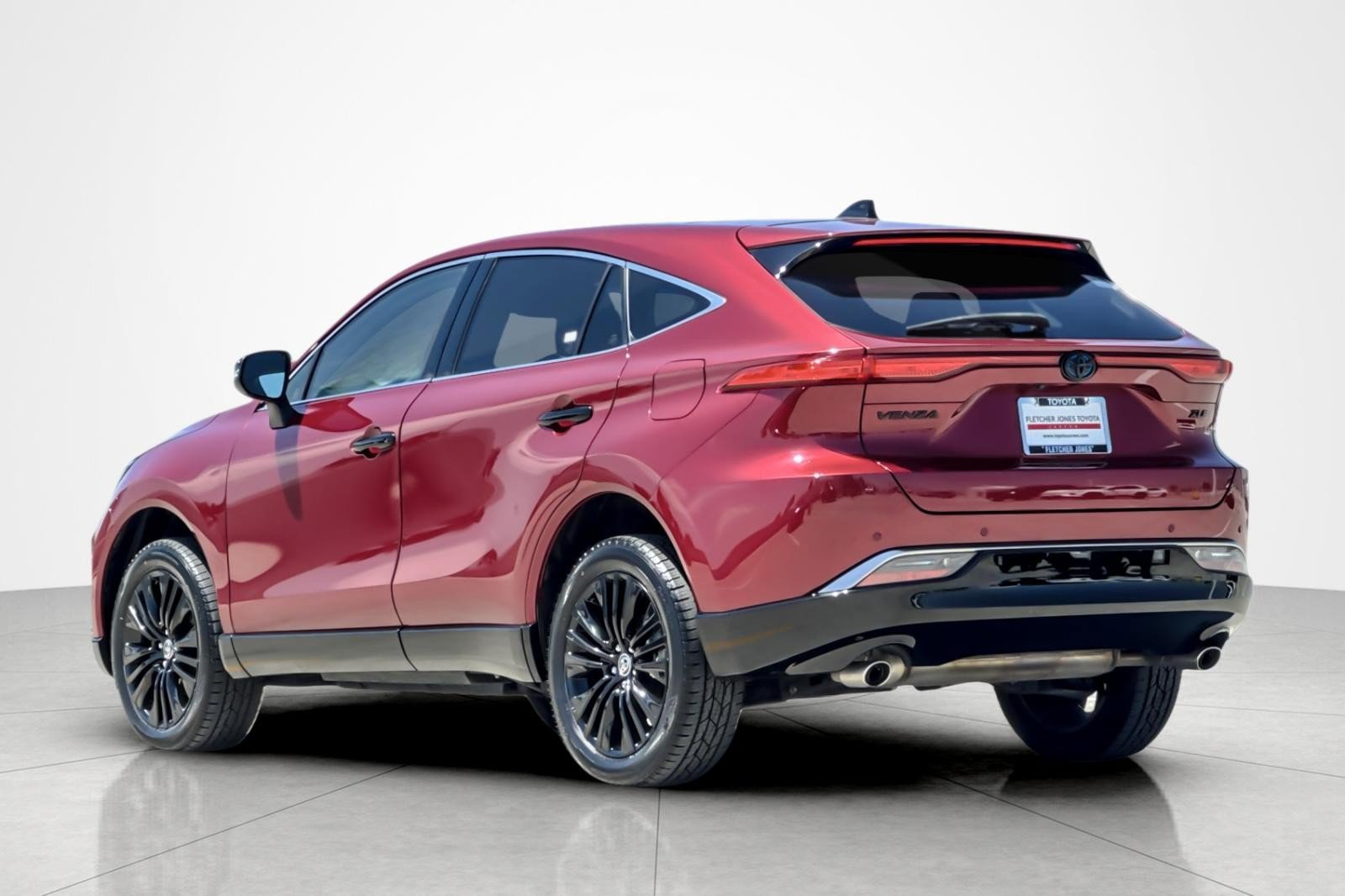 Certified 2023 Toyota Venza Nightshade AWD/4WD image 3