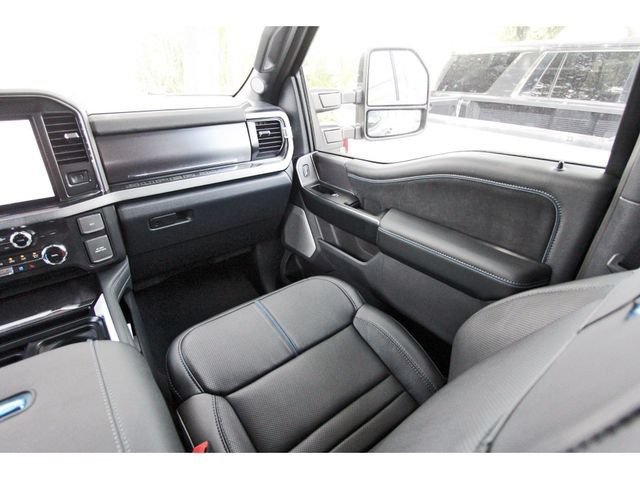New 2026 Ford F250 Platinum w/ FX4 Off-Road Package AWD/4WD image 9