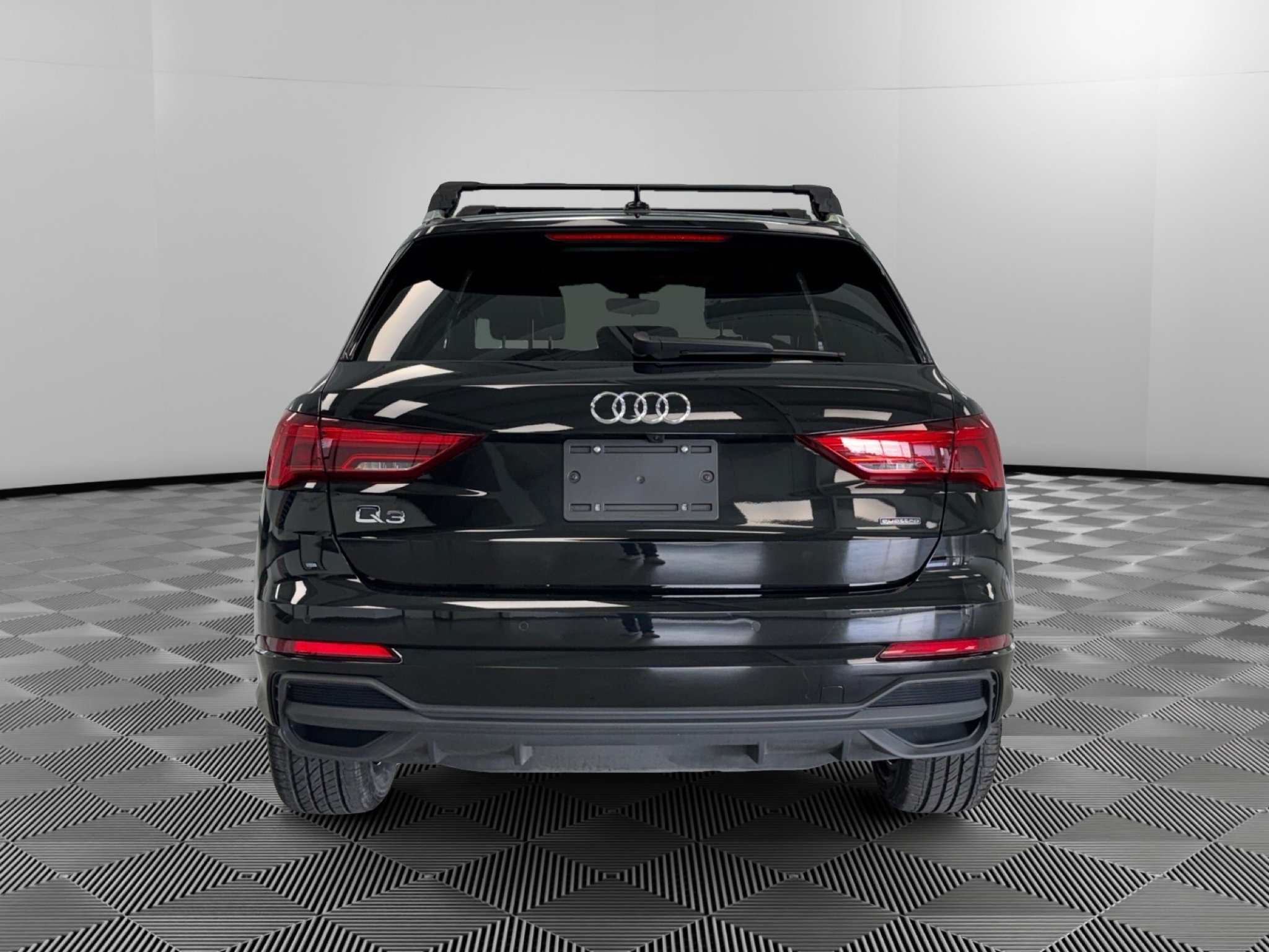 Used 2025 Audi Q3 2.0T Premium AWD/4WD image 7