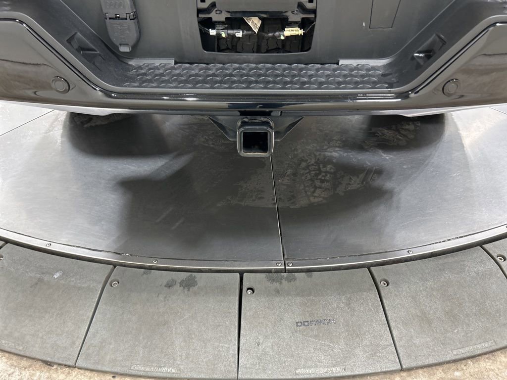 Used 2024 Chevrolet Colorado ZR2 w/ ZR2 Convenience Package III image 31