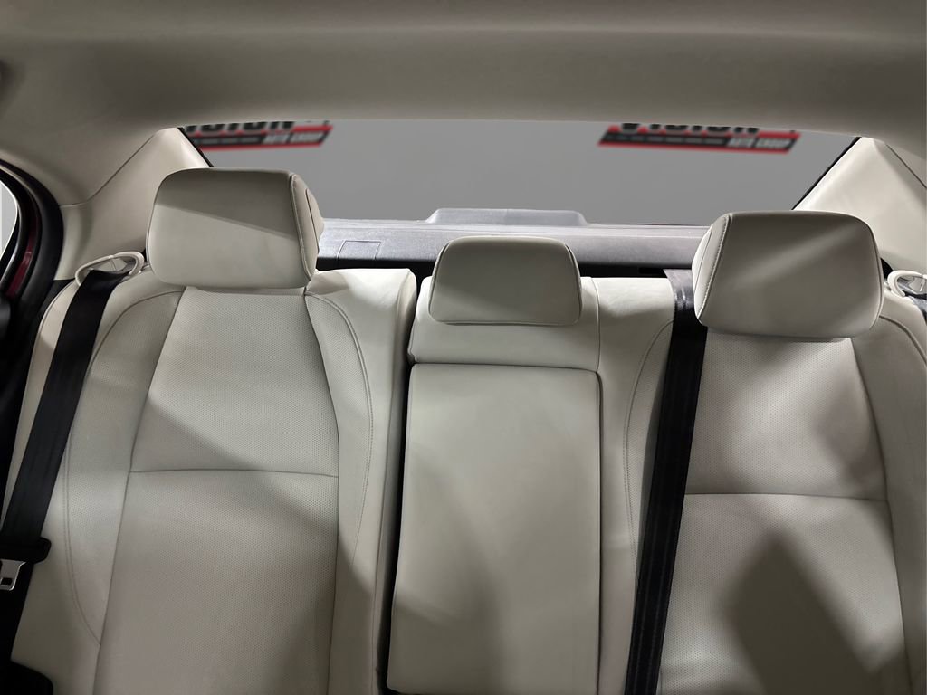 Used 2022 MAZDA MAZDA3 s image 18