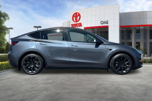 Used 2021 Tesla Model Y Long Range AWD/4WD image 3