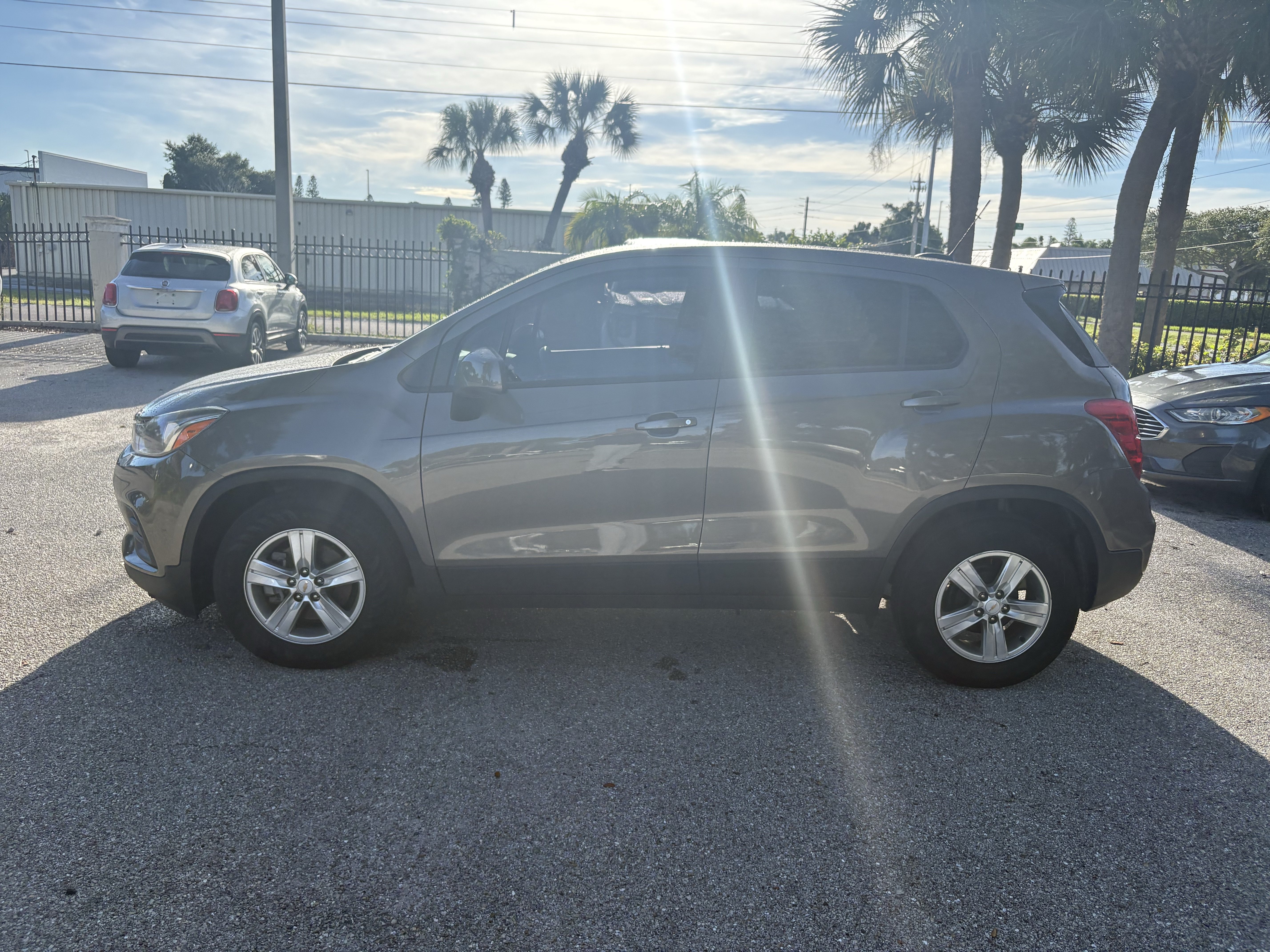 Used 2021 Chevrolet Trax LS FWD image 4