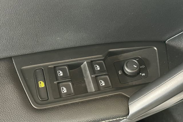 Certified 2024 Volkswagen Tiguan S image 14