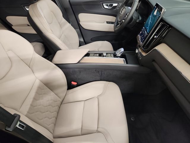 New 2026 Volvo XC60 B5 Plus w/ Protection Package Premier image 3