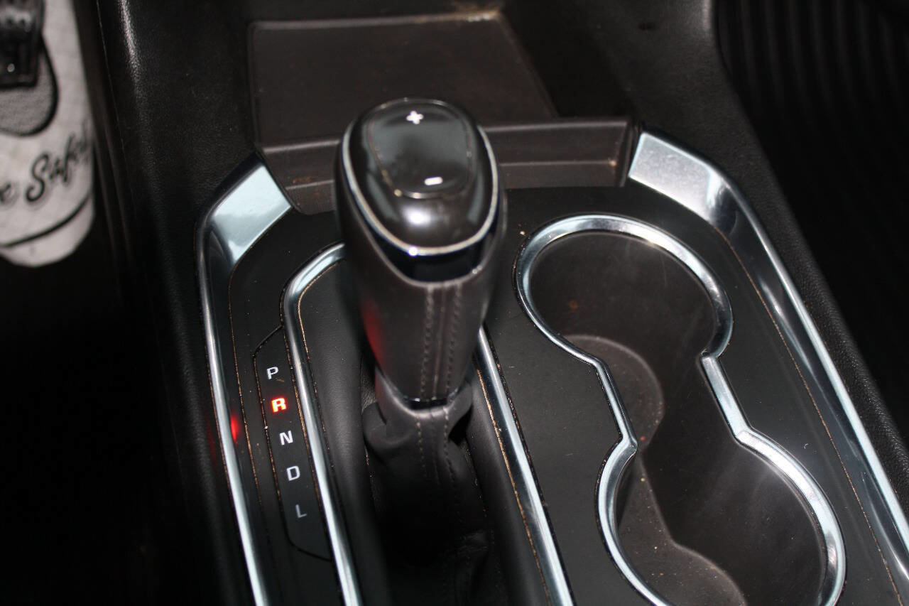 Used 2019 Chevrolet Traverse LT image 13