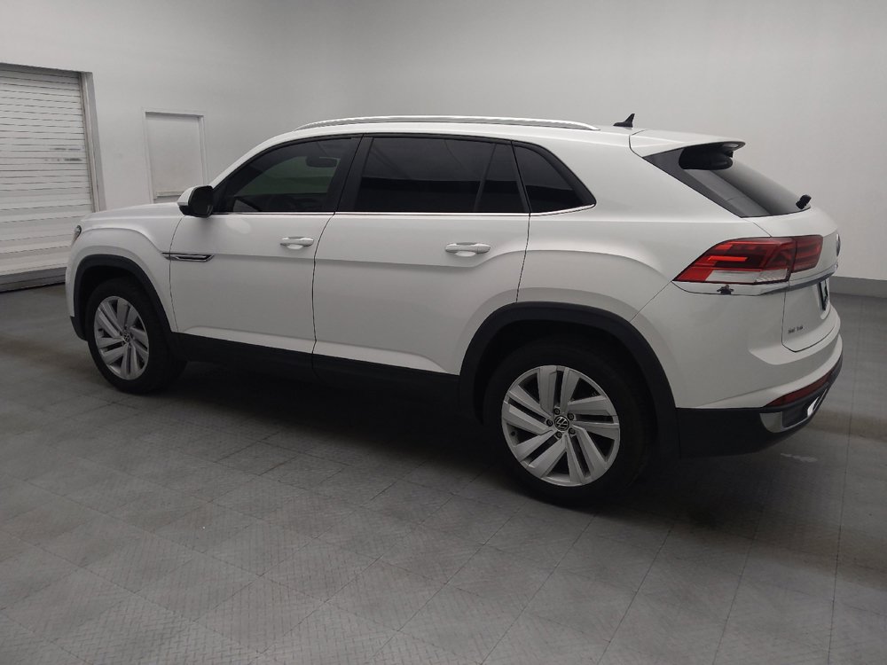 Used 2023 Volkswagen Atlas Cross Sport SE FWD image 3