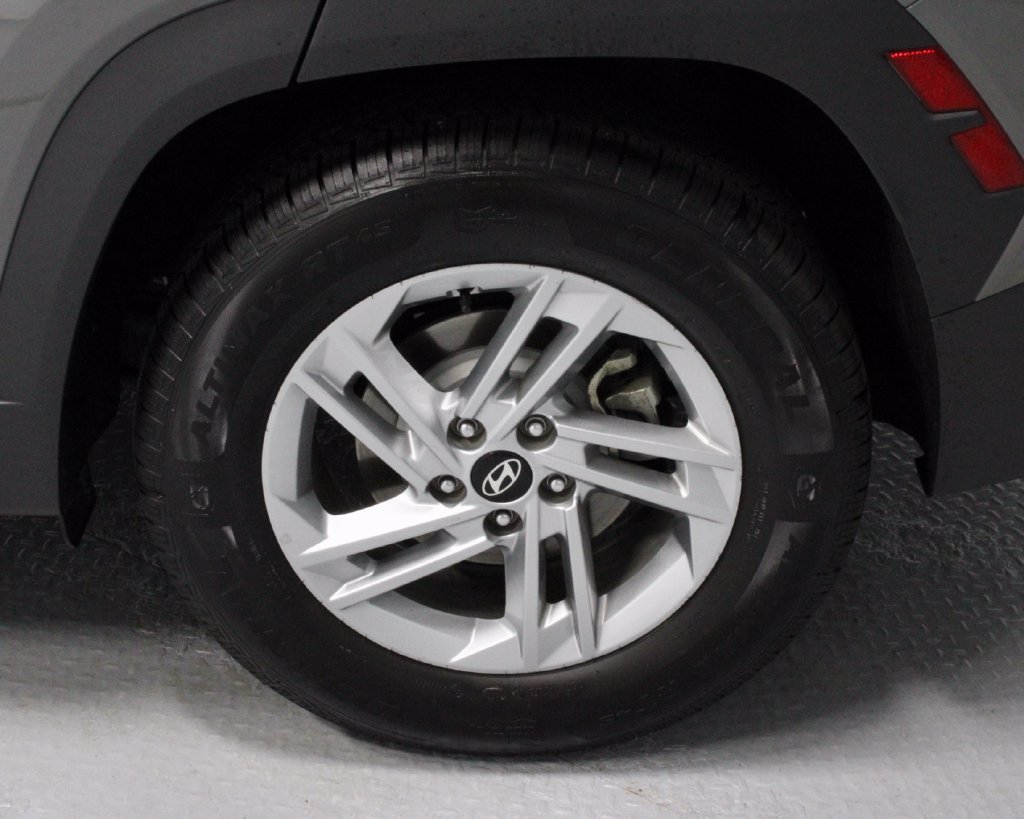 Used 2025 Hyundai Tucson SE FWD image 18