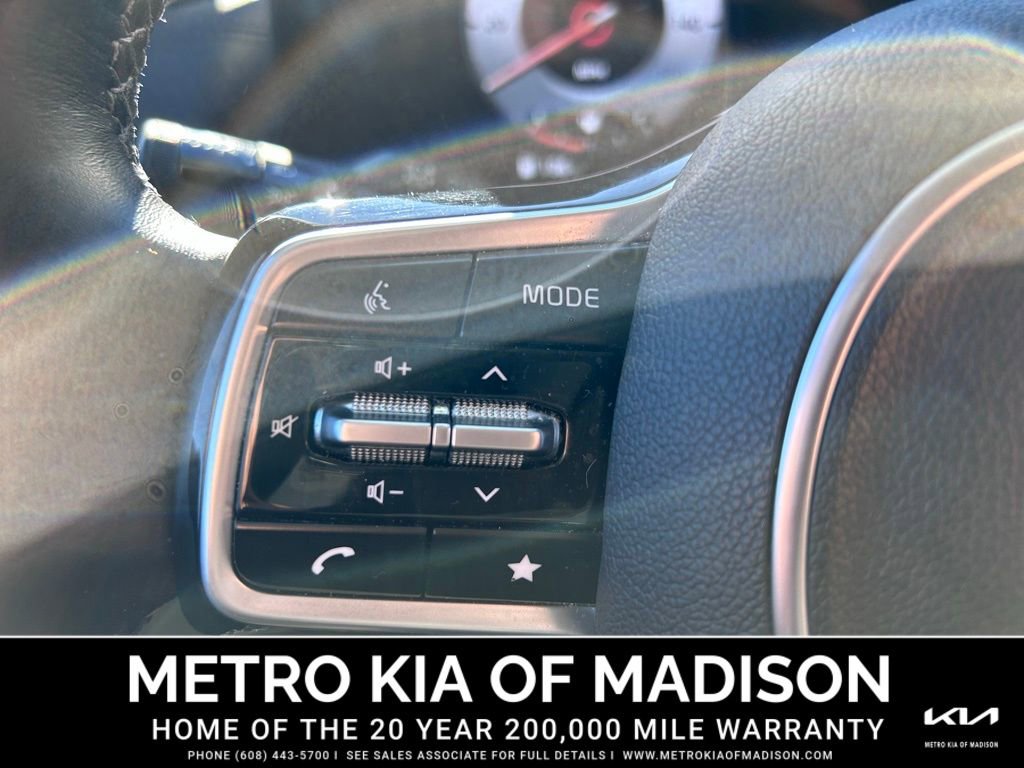 Used 2023 Kia Carnival SX Prestige image 20
