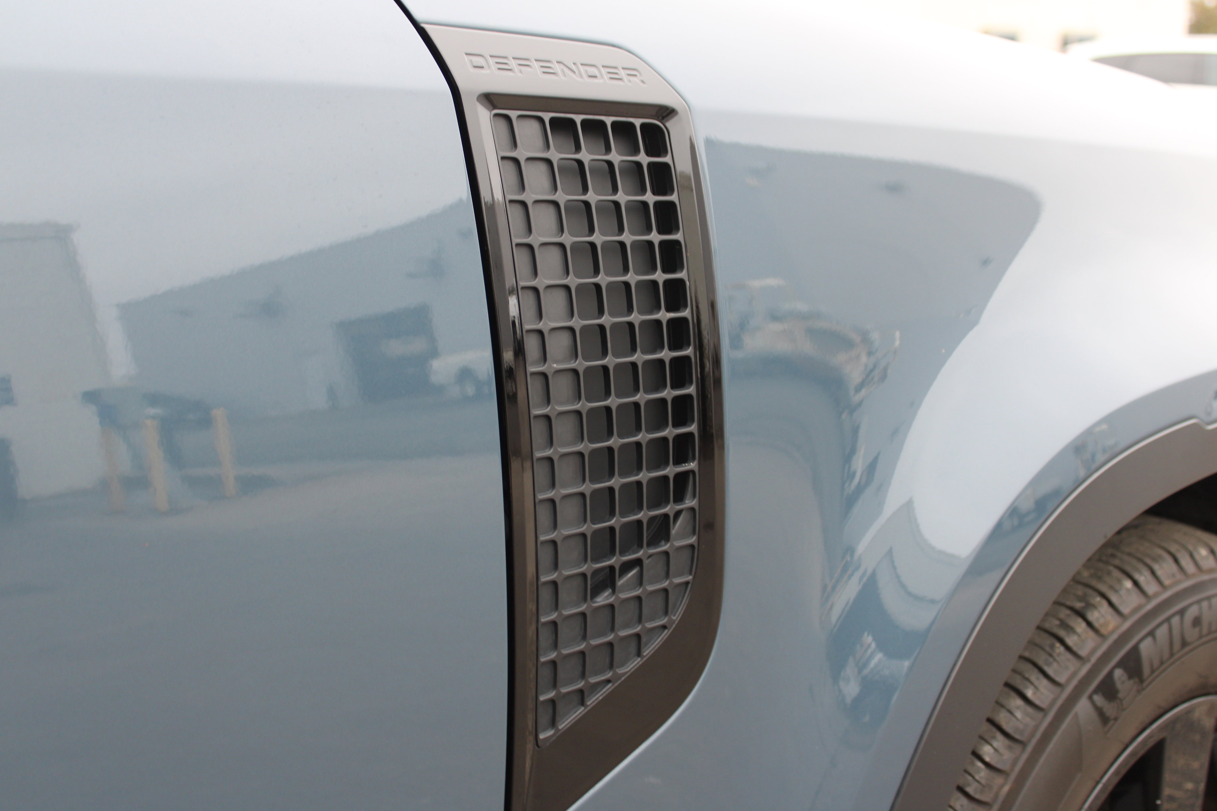 Used 2024 Land Rover Defender 110 S image 70