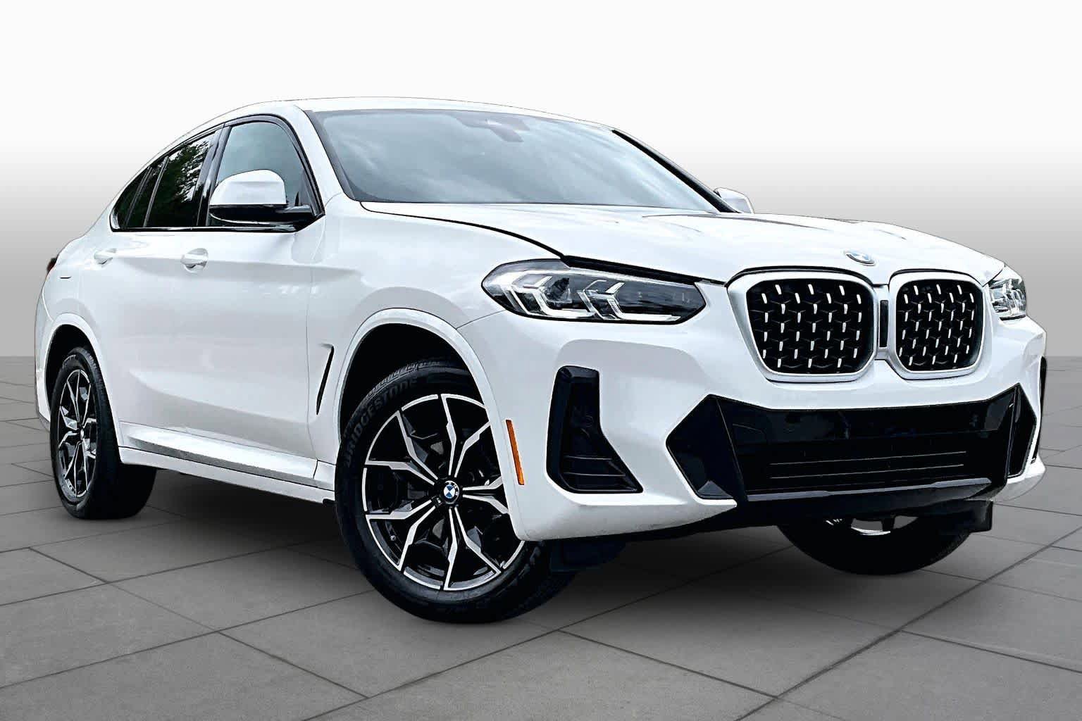 Certified 2025 BMW X4 xDrive30i AWD/4WD image 2