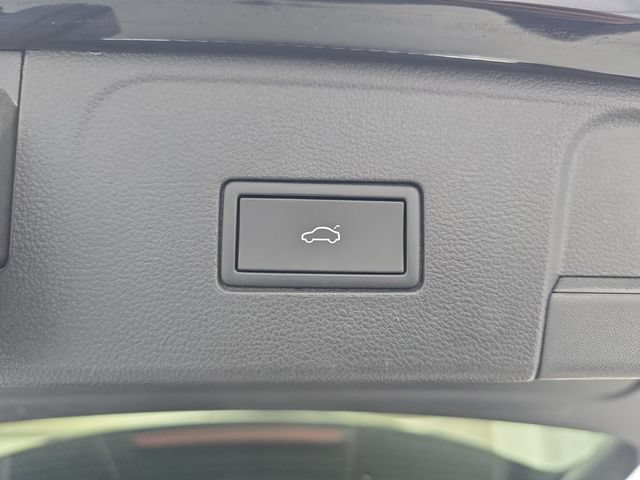 Certified 2025 Volkswagen Atlas SEL AWD/4WD image 14