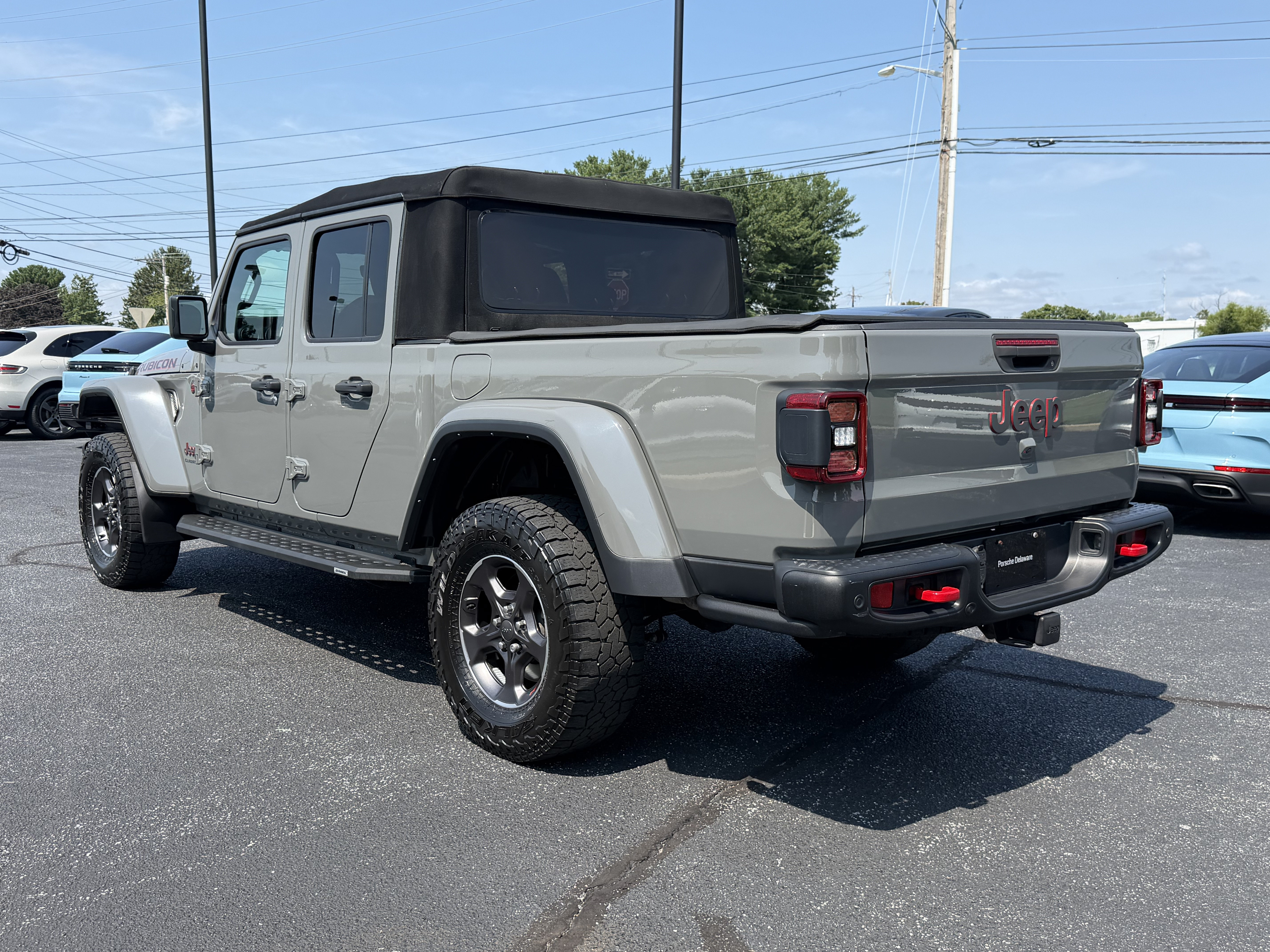Used 2022 Jeep Gladiator Rubicon w/ LED Lighting Group AWD/4WD image 3