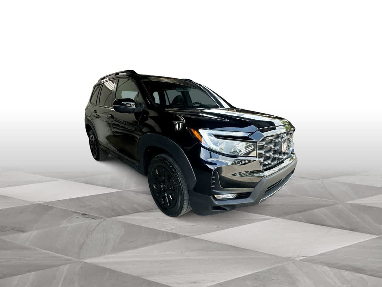 Used 2023 Honda Passport TrailSport image 2
