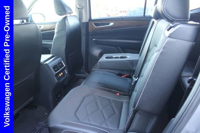 Used 2025 Volkswagen Atlas SE image 25