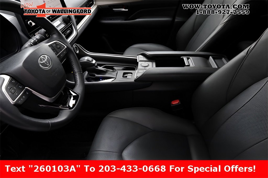 Used 2024 Toyota Grand Highlander Limited image 33